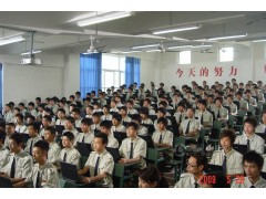 五月花,希望集团巨资创办的高职类院