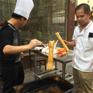 到哪里可以学习炸油条技术? 到哪里可以学习炸油条技术?