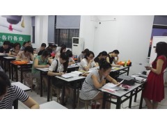 快到港下学信教育来 港下会计培训，