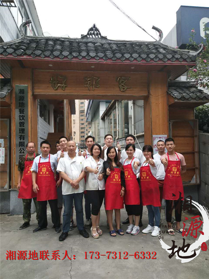 1510880198298444.jpg 毕业留影7.jpg