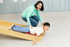 孩子干什么事都不操心，自己做错事反而怪别人？他缺乏这三大习惯！