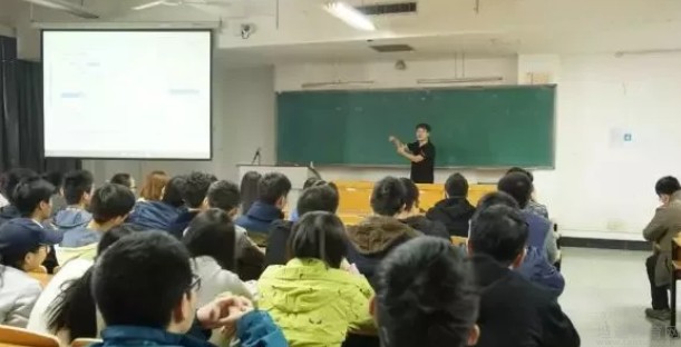 昆明达内
