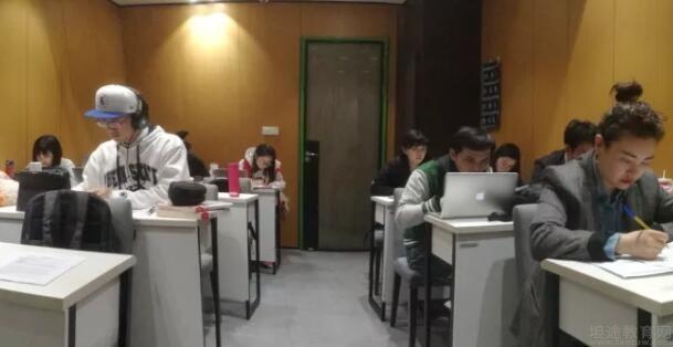 青岛新东方学校教研团队