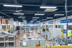 工埔教育组织学员参观第二十届中国国际工博会总结分享