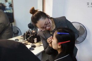 美容培训费多少钱