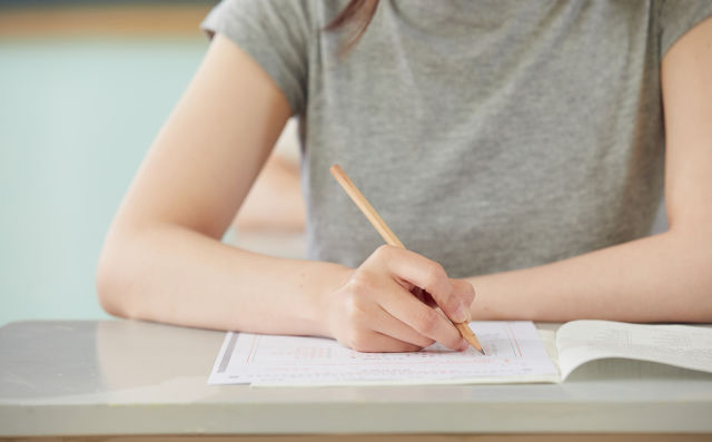 雅思听力的选择题技巧