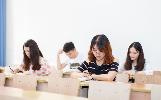 报名雅思需要带什么