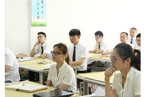 卓一企管