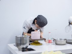 重庆人气-十烘焙培训班排行榜(西点师具体做什么)