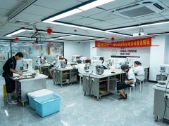 2023年广州西点蛋糕培训机构排名精选名单出炉(新手是如何学习烘焙的技术)