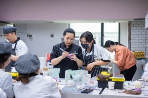 深圳哪家咖啡师培训学校好(奶茶这个行业-景怎么样)