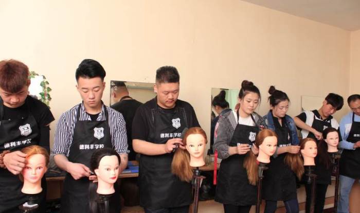 美发(假人练习)教学 美发(假人练习)教学