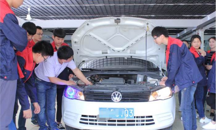 汽修教学现场 汽修教学现场