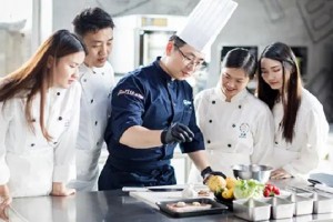 杭州王森学员专访 扛得起枪也做的了蛋糕